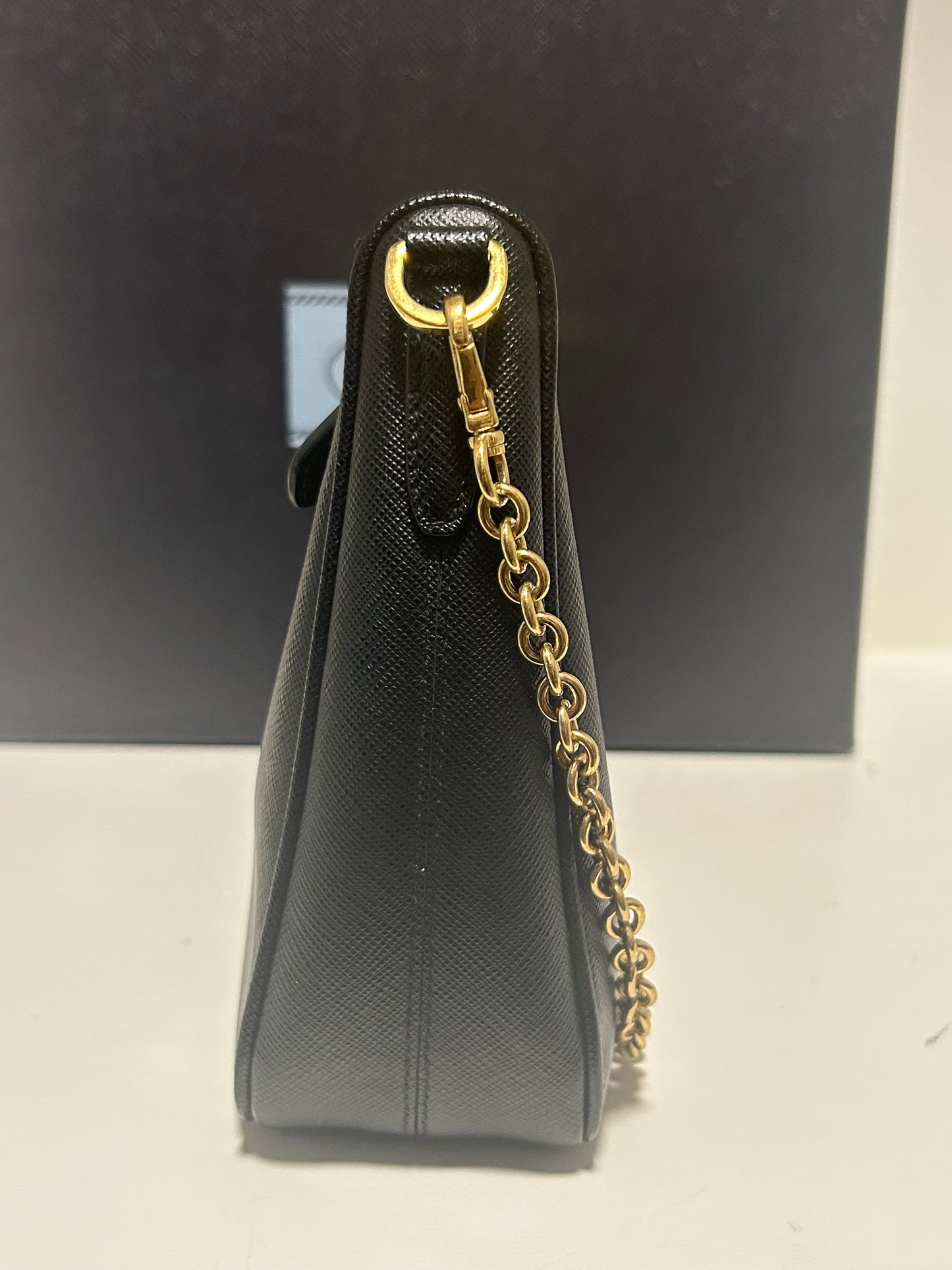 Prada Re Edition 2005 Preloved