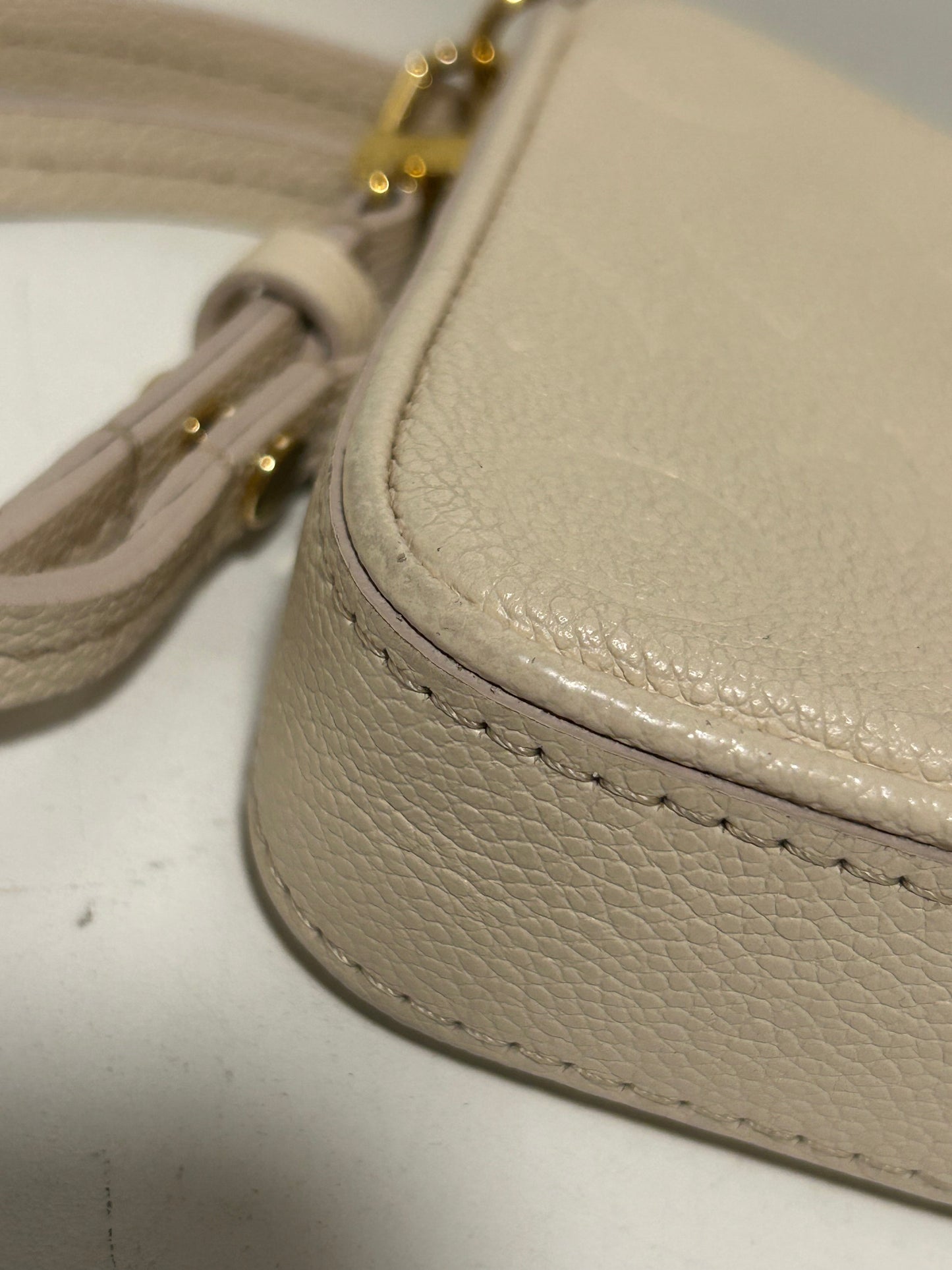 Preloved Louis Vuitton Easy Pouch