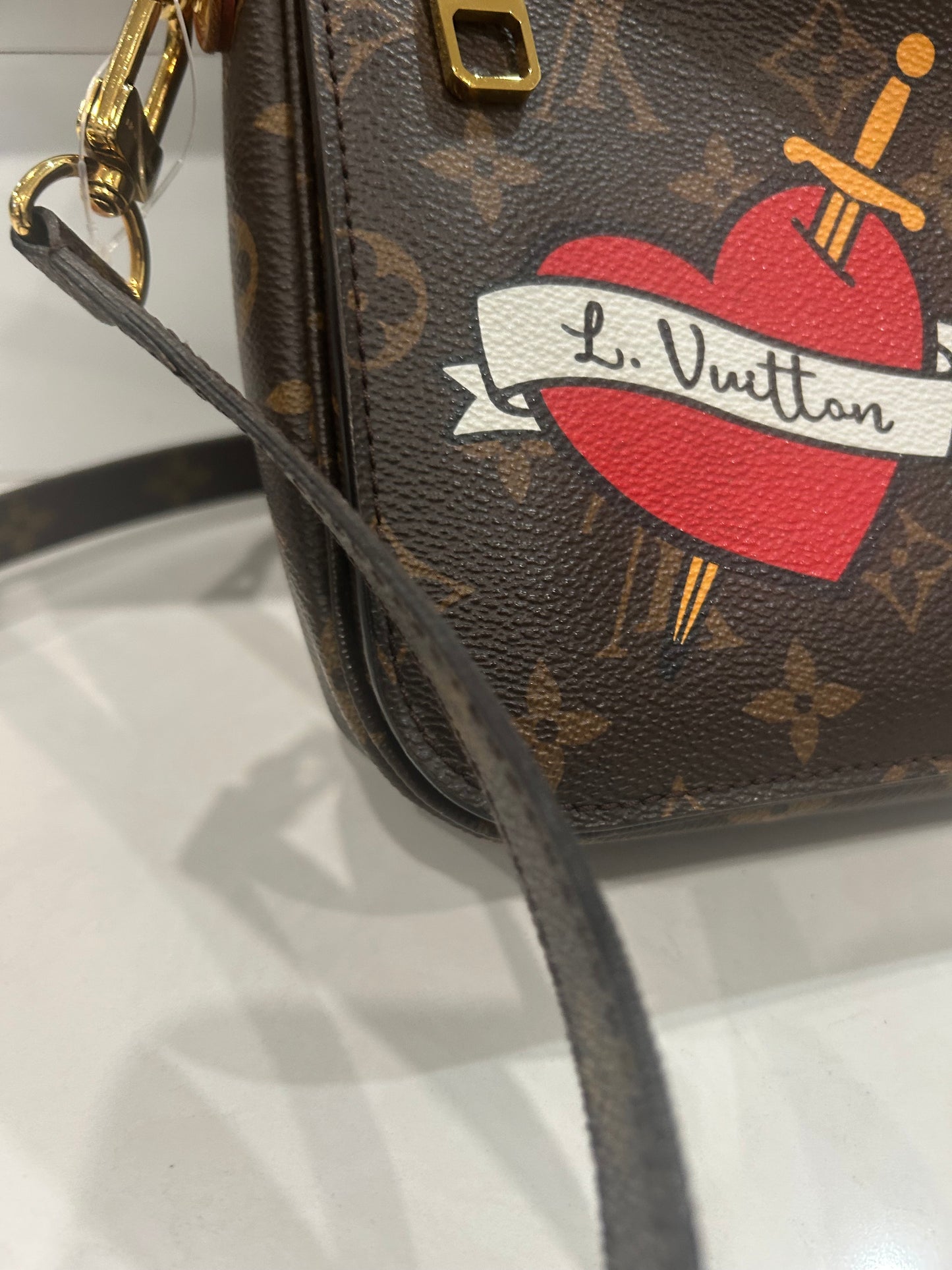 Authentic Monogram Patches Pochette Métis