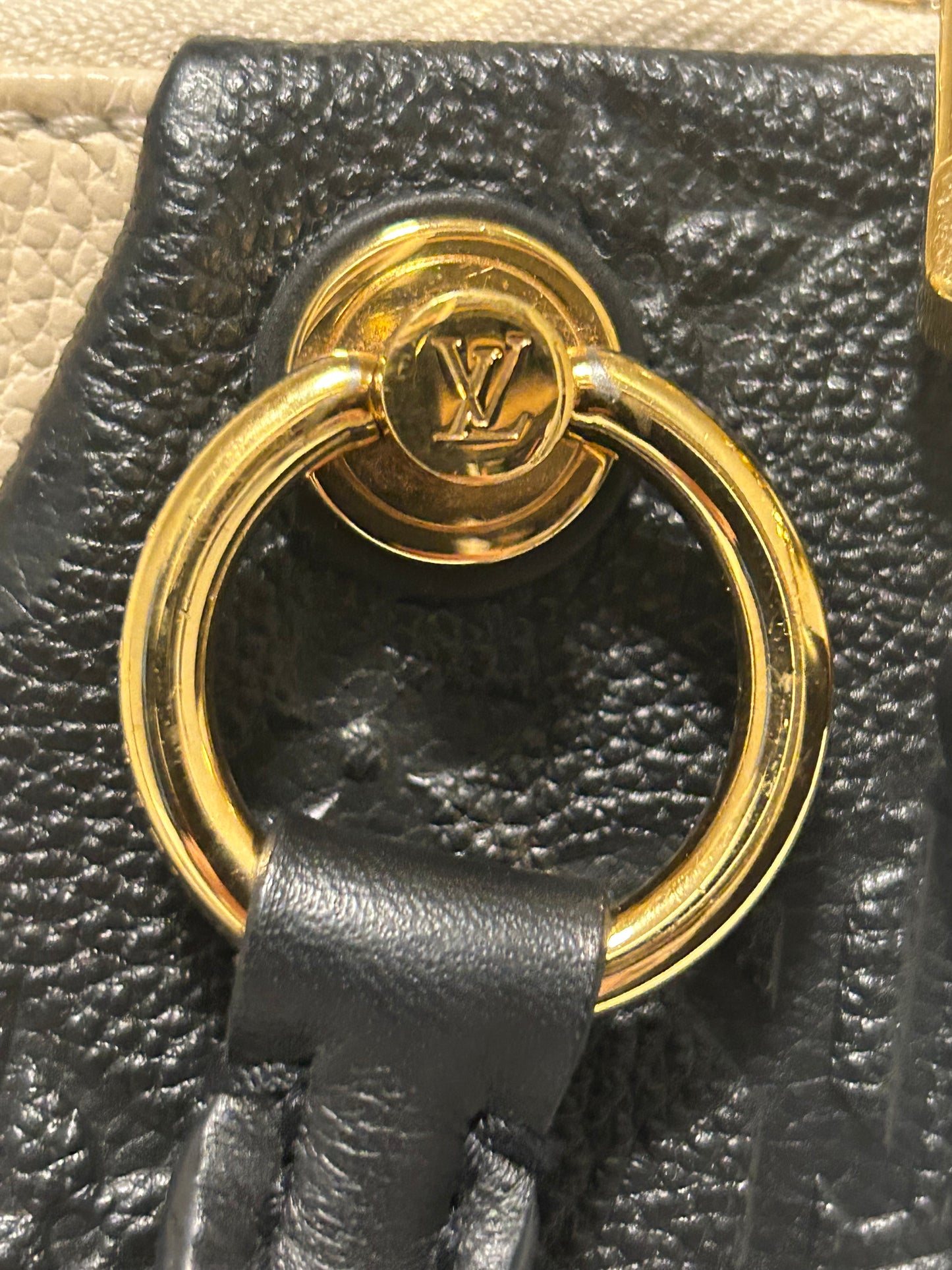 Preloved Louis Vuitton V Tote BB