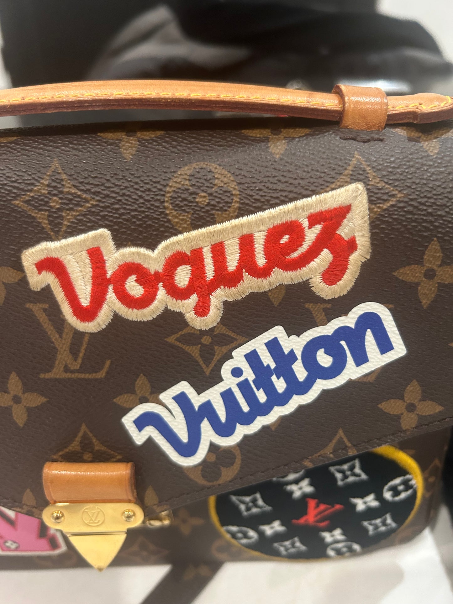 Authentic Monogram Patches Pochette Métis