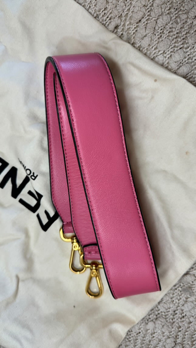 Fendi Baguette Medium preloved