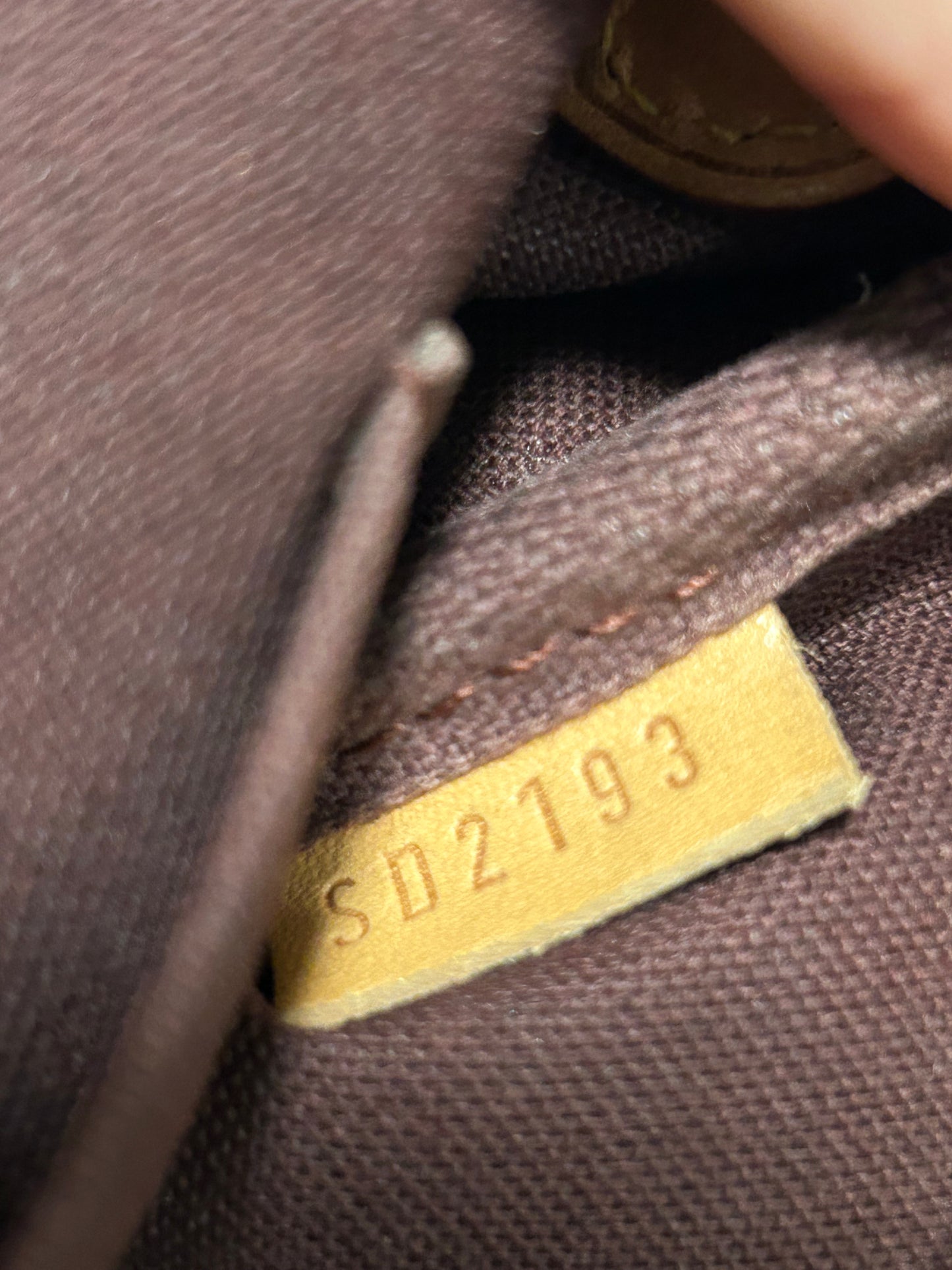 Louis Vuitton Favorite PM - preloved