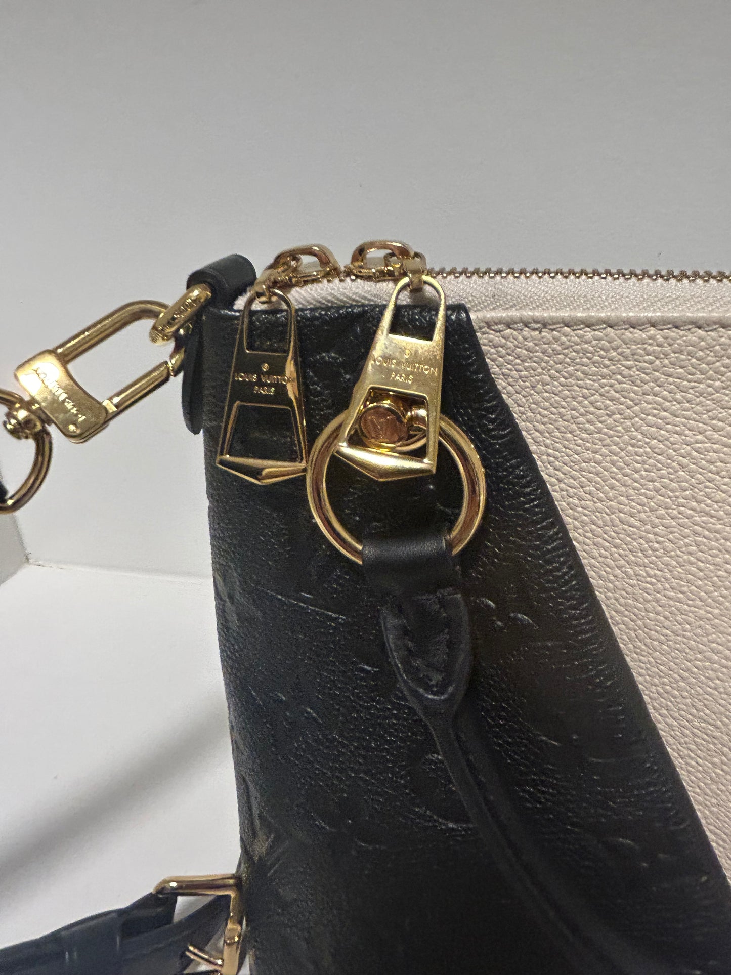 Preloved Louis Vuitton V Tote BB