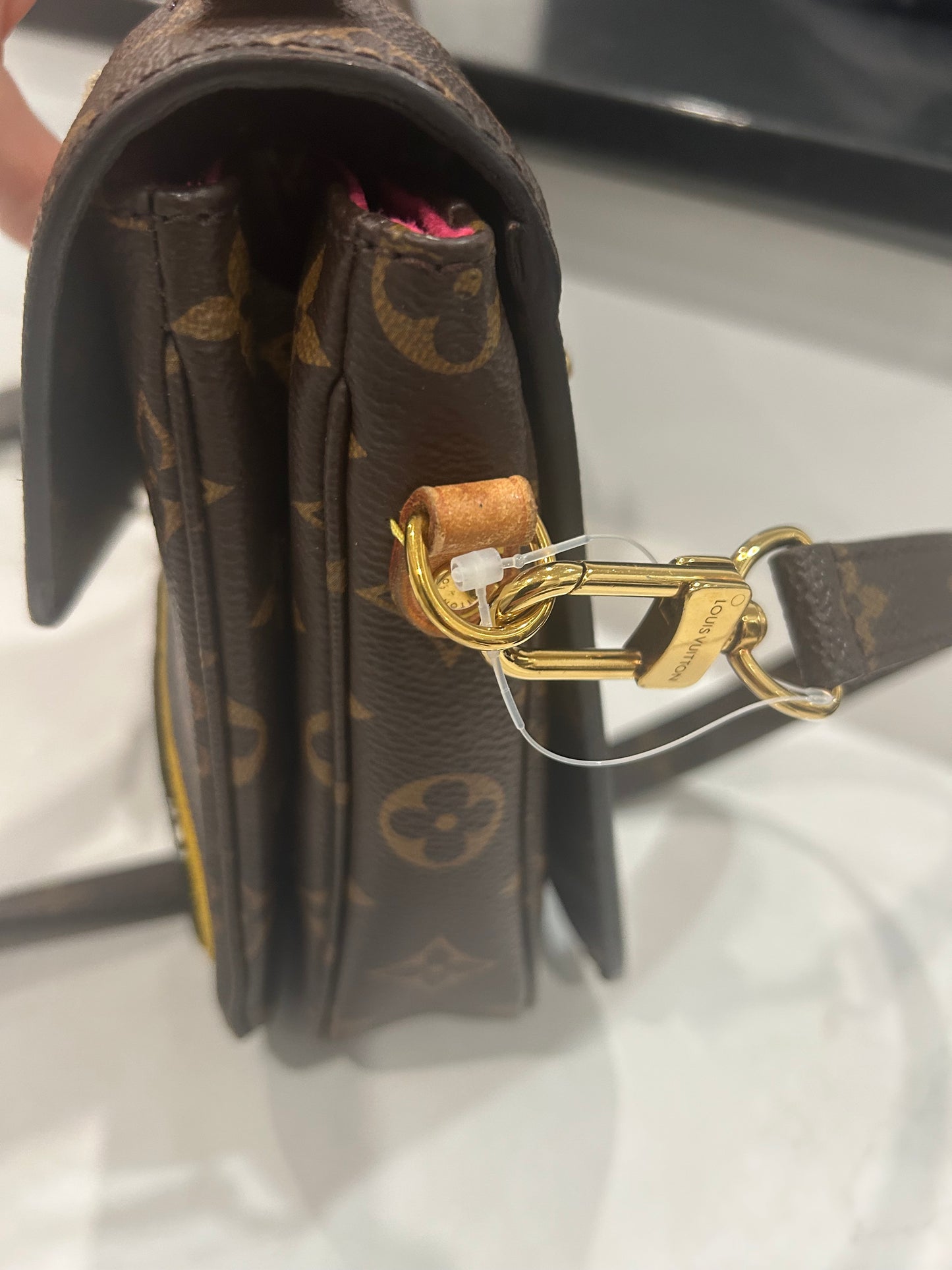 Authentic Monogram Patches Pochette Métis