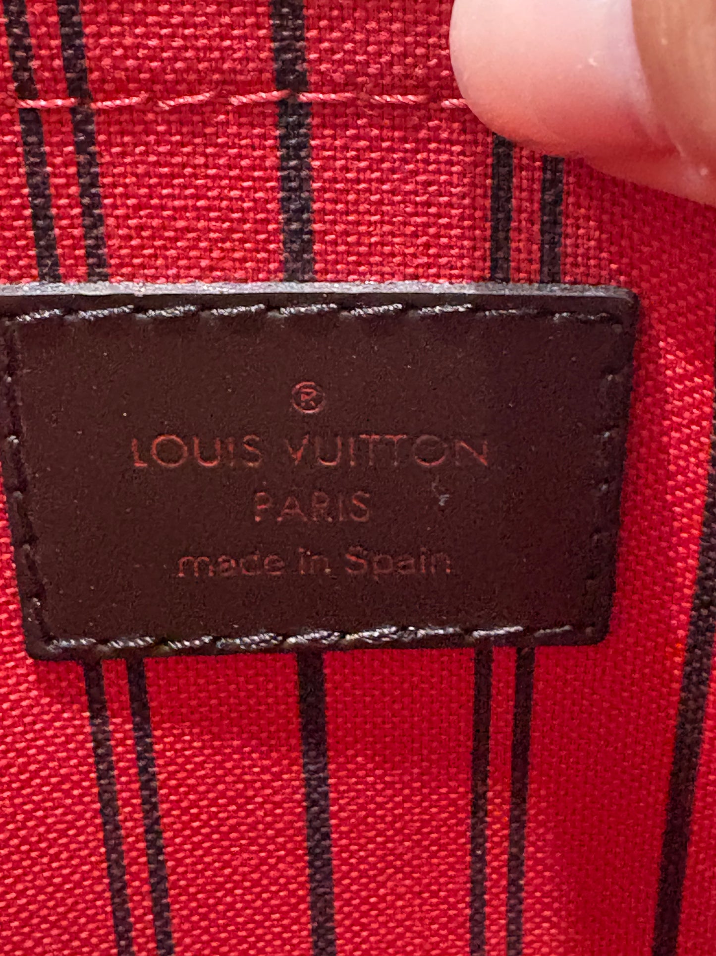 Louis Vuitton Neverfull MM with pouch