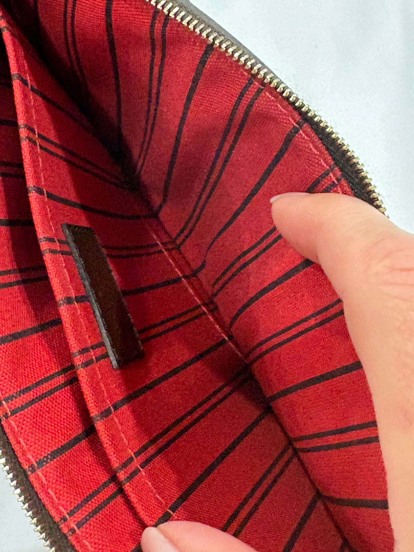 Louis Vuitton Neverfull MM with pouch